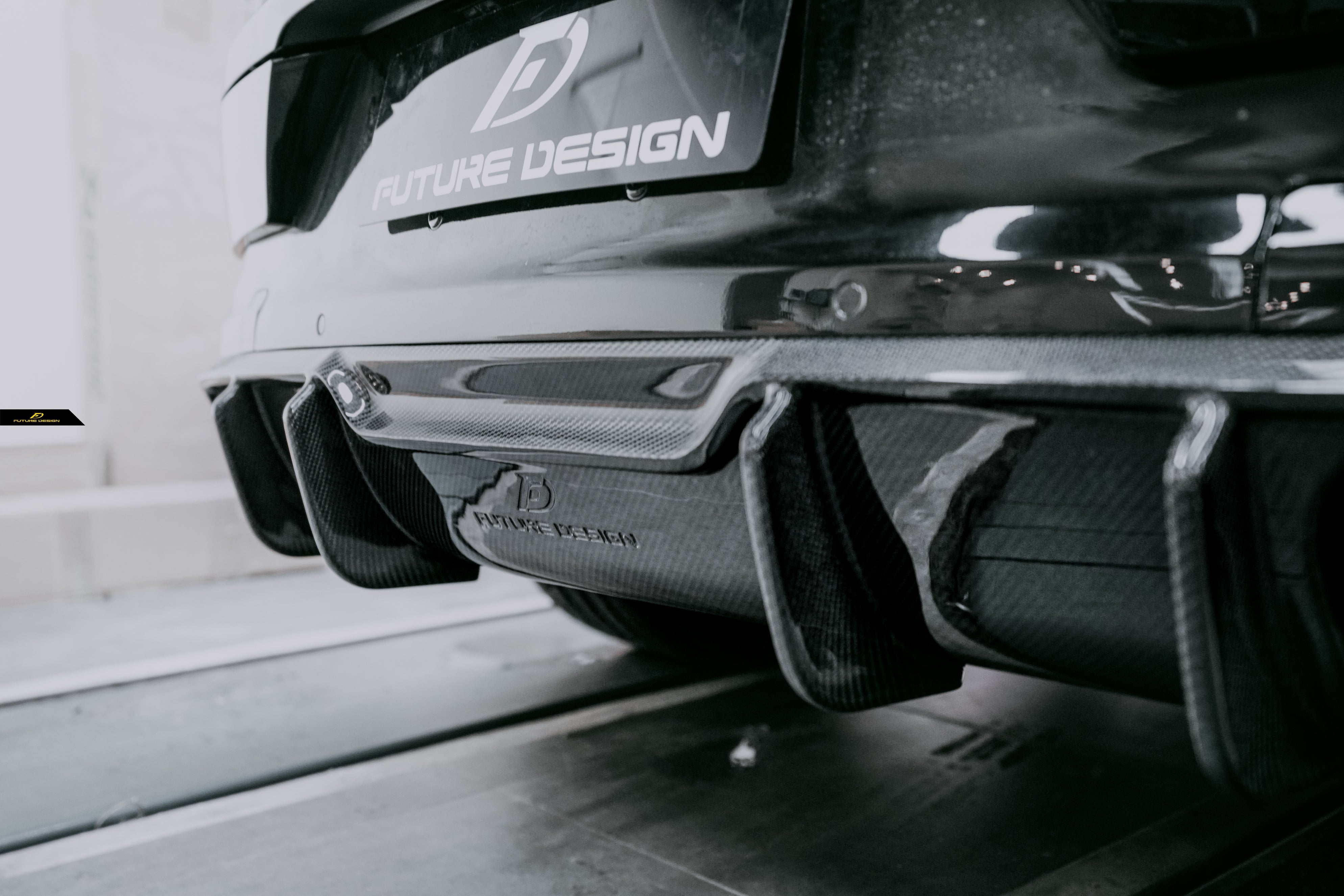 Future Design Carbon Fiber REAR DIFFUSER for Porsche Cayenne Coupe 9Y3