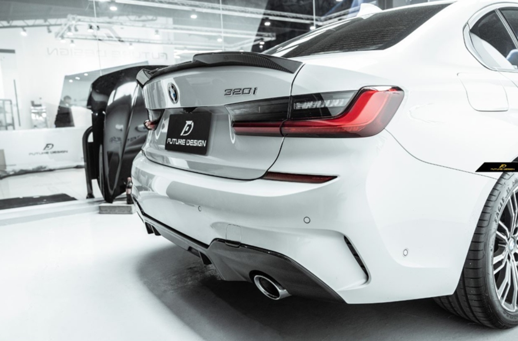 BMW 3 Series (E91) Estate Future Design Carbon Fibre Rear Spoiler