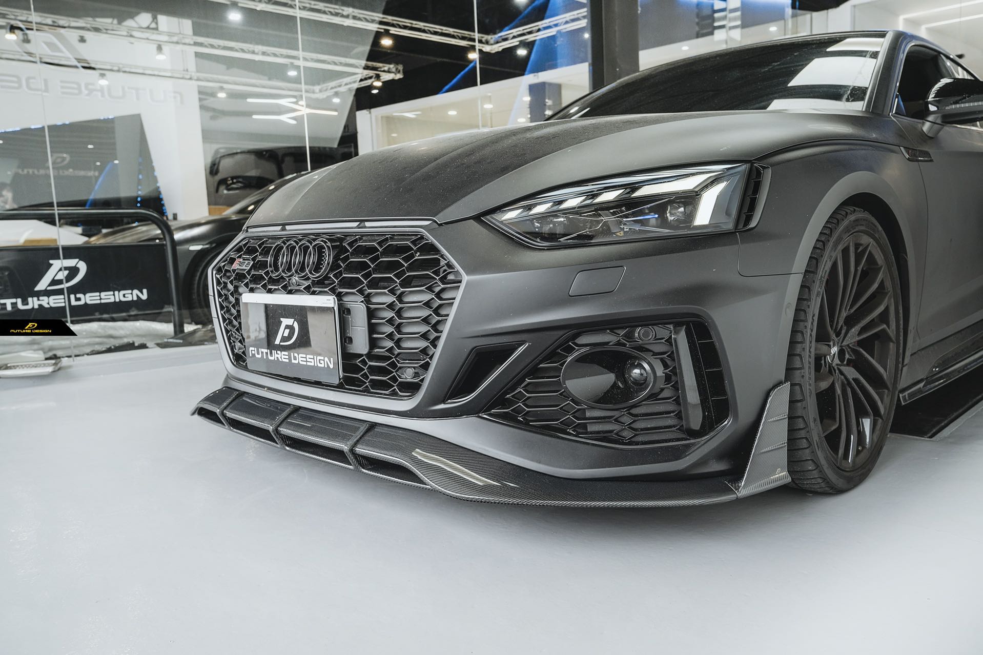 Future Design Carbon Fiber FRONT GRILL SIDE OVERLAY TRIM - "Blaze kit" for Audi RS5 B9.5 2020+